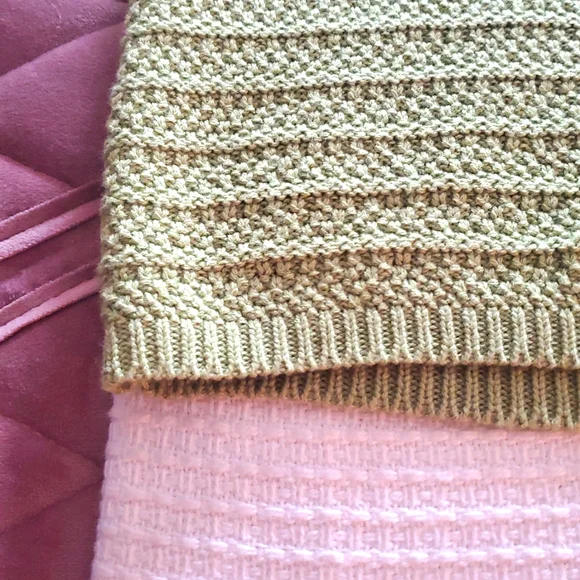 Forever 21 Green Knit Open Back And Side Dress with Ring Detail In Front. - Picture 6 of 9